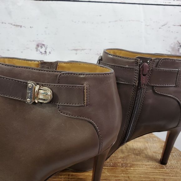 COACH Sondra Semi Matte Calf Ankle Zip Bootie Size 8 Medium Chestnut LIKE NEW! - Picture 7 of 10